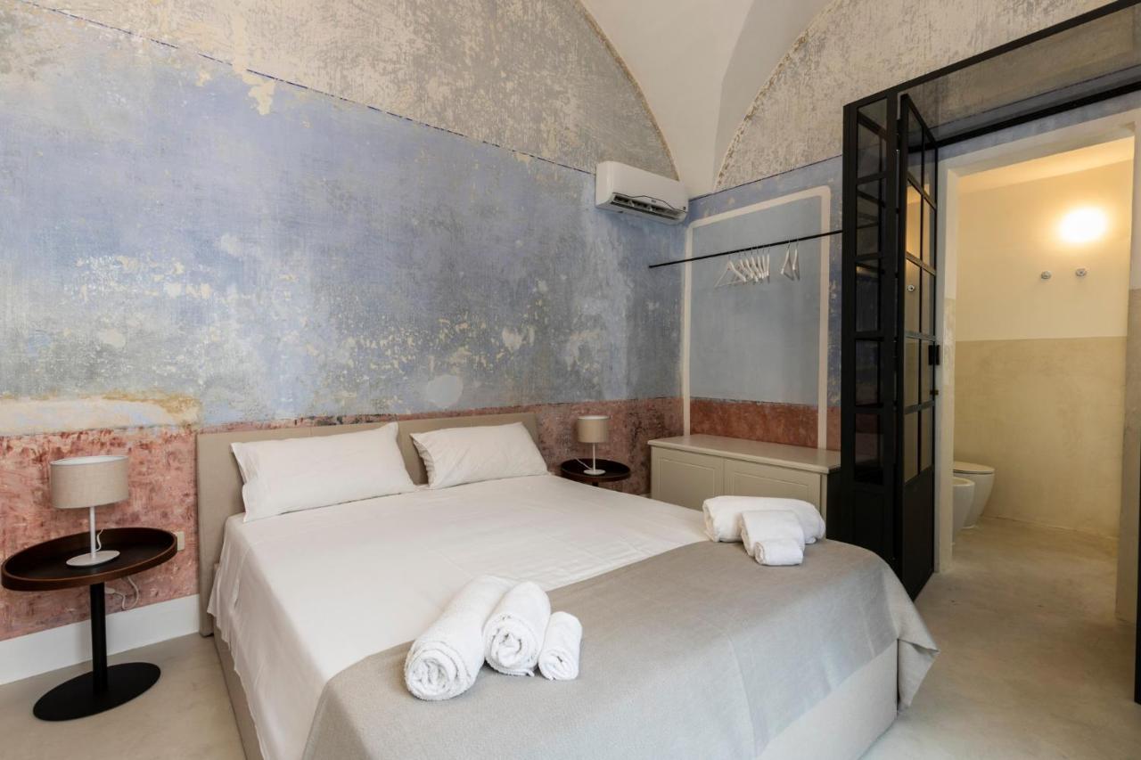 Palazzo Balsamo Bed & Breakfast Gallipoli Bagian luar foto