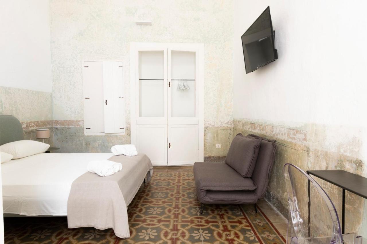 Palazzo Balsamo Bed & Breakfast Gallipoli Bagian luar foto