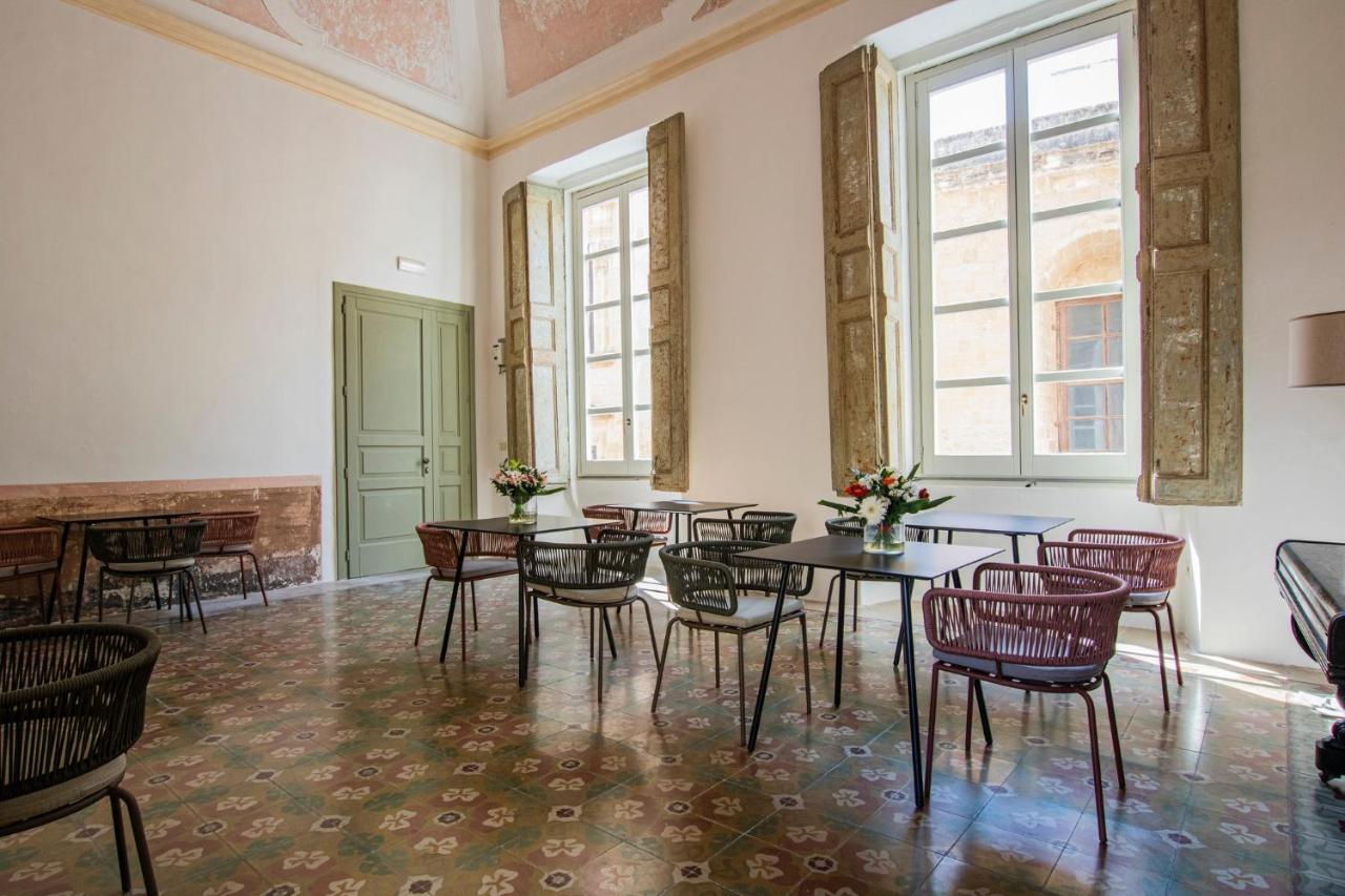 Palazzo Balsamo Bed & Breakfast Gallipoli Bagian luar foto